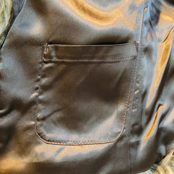 [SOLD] Club Monaco Faux Fur Vest - Picture 3 of 4